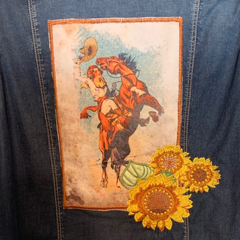 Madison & Co. Women's Dark Denim Button-Down Shirt - Sunflower Detail - Picture 4 of 4